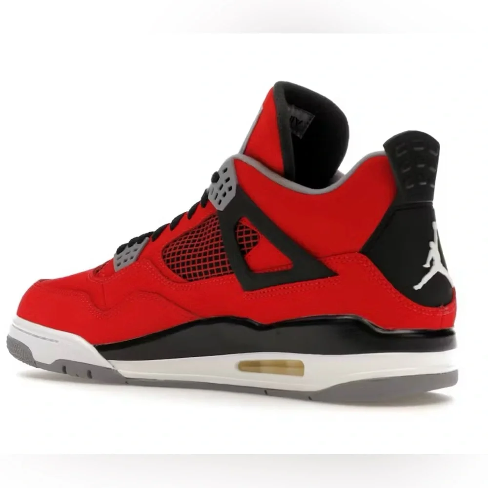 Jordan 4 Retro Toro Bravo